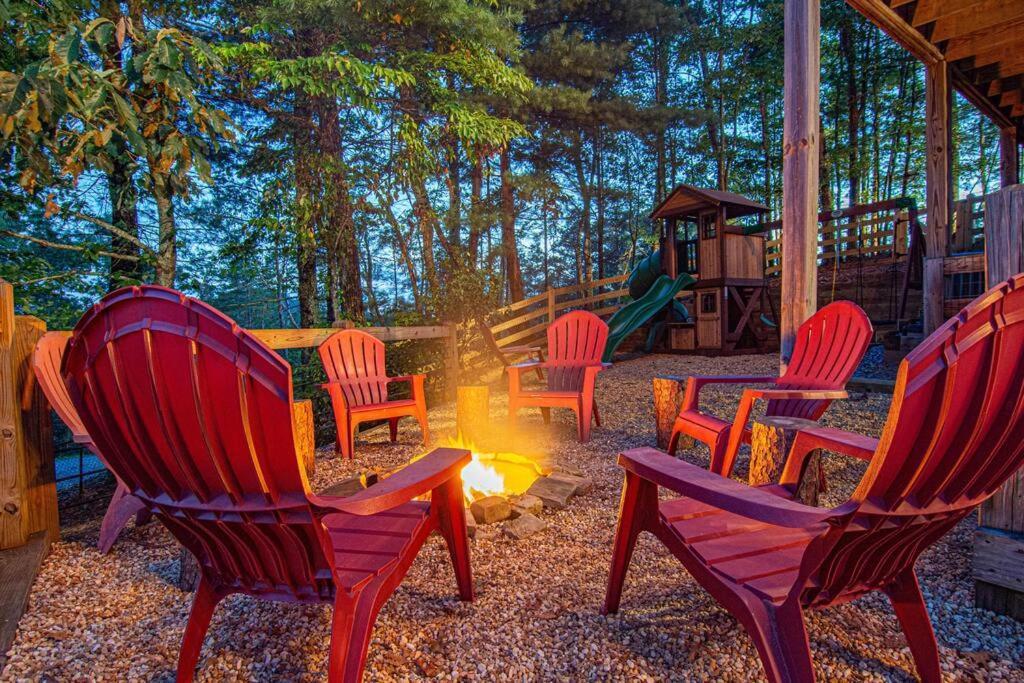 Cherry Log Summit Cabin By Bk Stays - Family Friendly - Playground - Game Room - Jacuzzi - Amazing Mountain Views Exterior photo