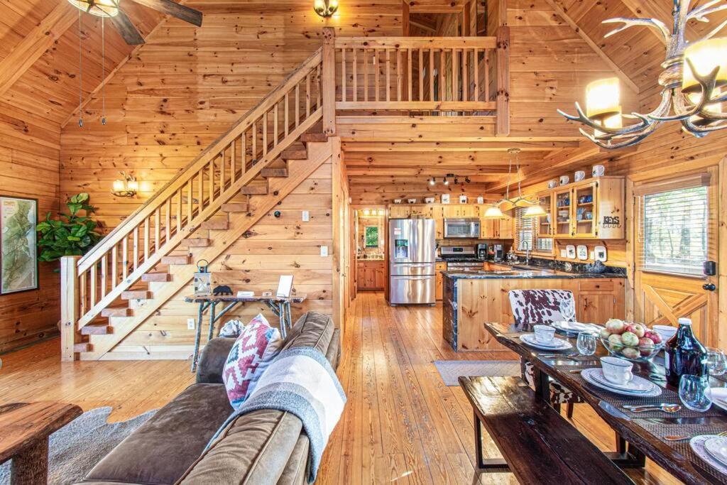 Cherry Log Summit Cabin By Bk Stays - Family Friendly - Playground - Game Room - Jacuzzi - Amazing Mountain Views Exterior photo